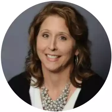 Andrea Pfaadt Headshot